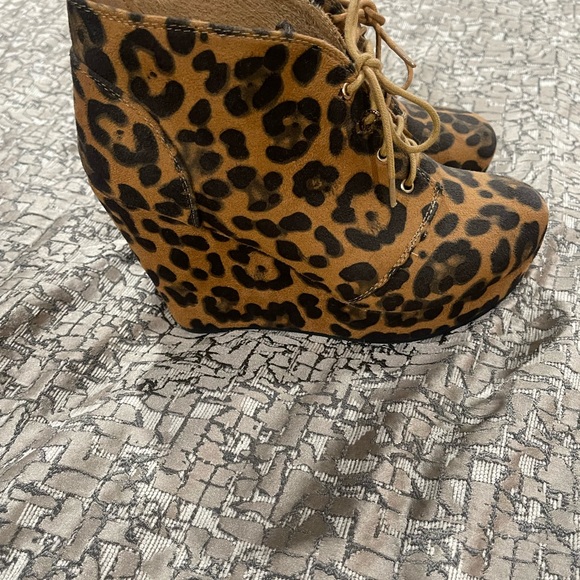Leopard wedge booties - Picture 2 of 4